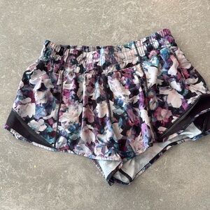 Lulu Lemon women’s size 4